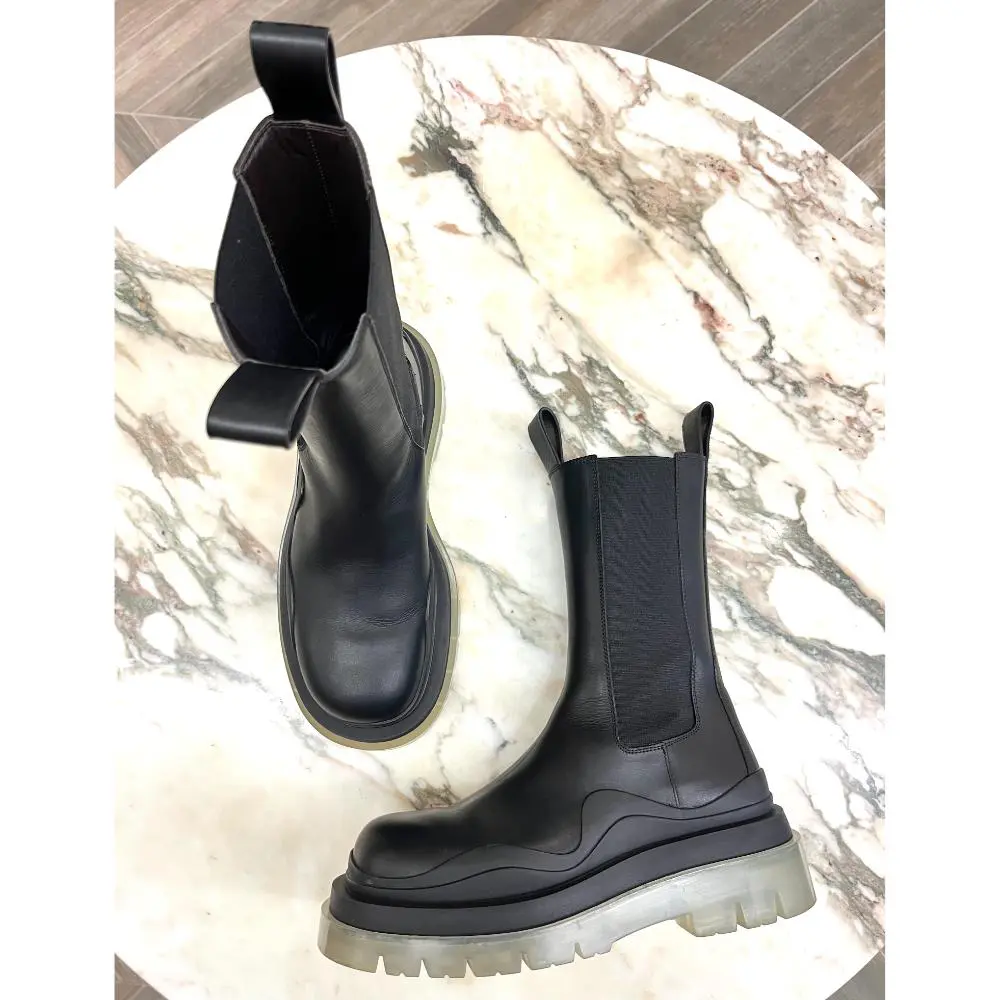 Bottega Veneta Black Chelsea Boots - sz 37