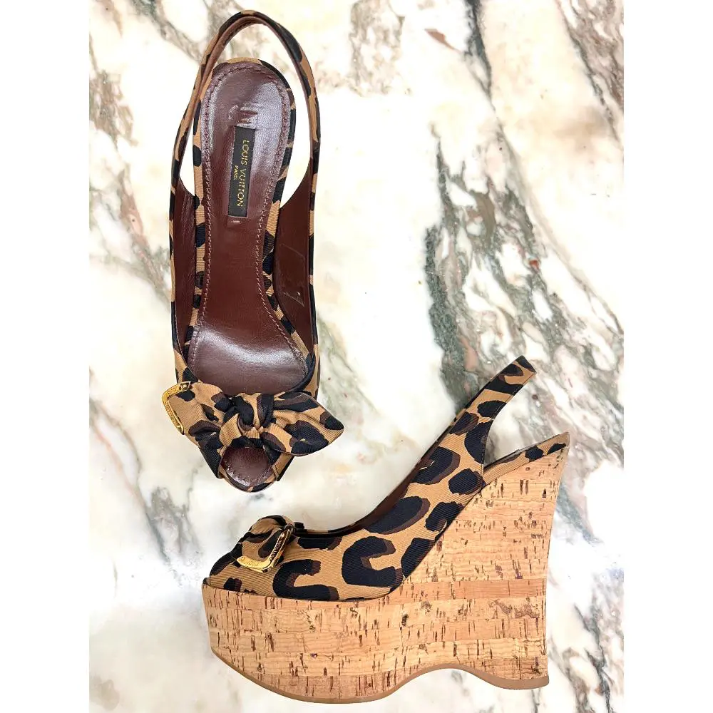 Louis Vuitton cork wedge heels - sz 37