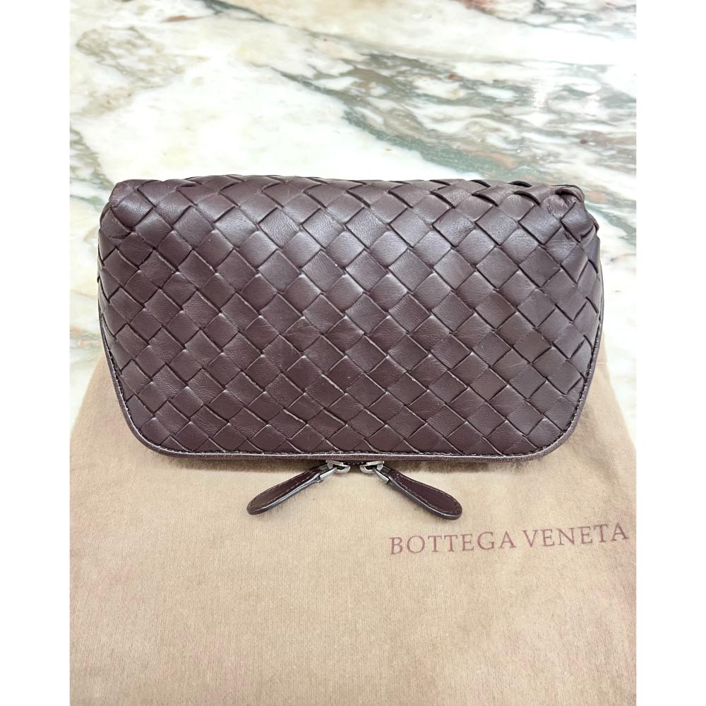 Bottega Veneta Intrecciato leather cosmetic bag