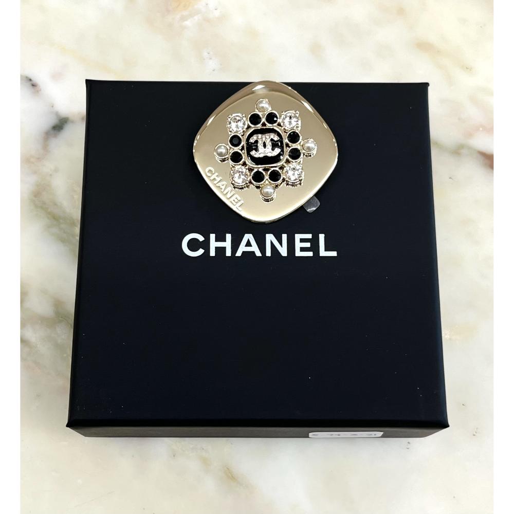 Chanel 2023 crystal and pearl brooch