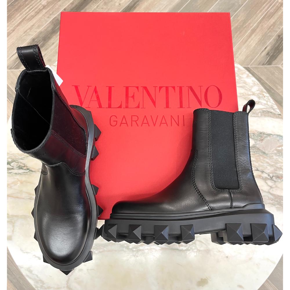 Valentino Garavani Trackstud Beatle boots