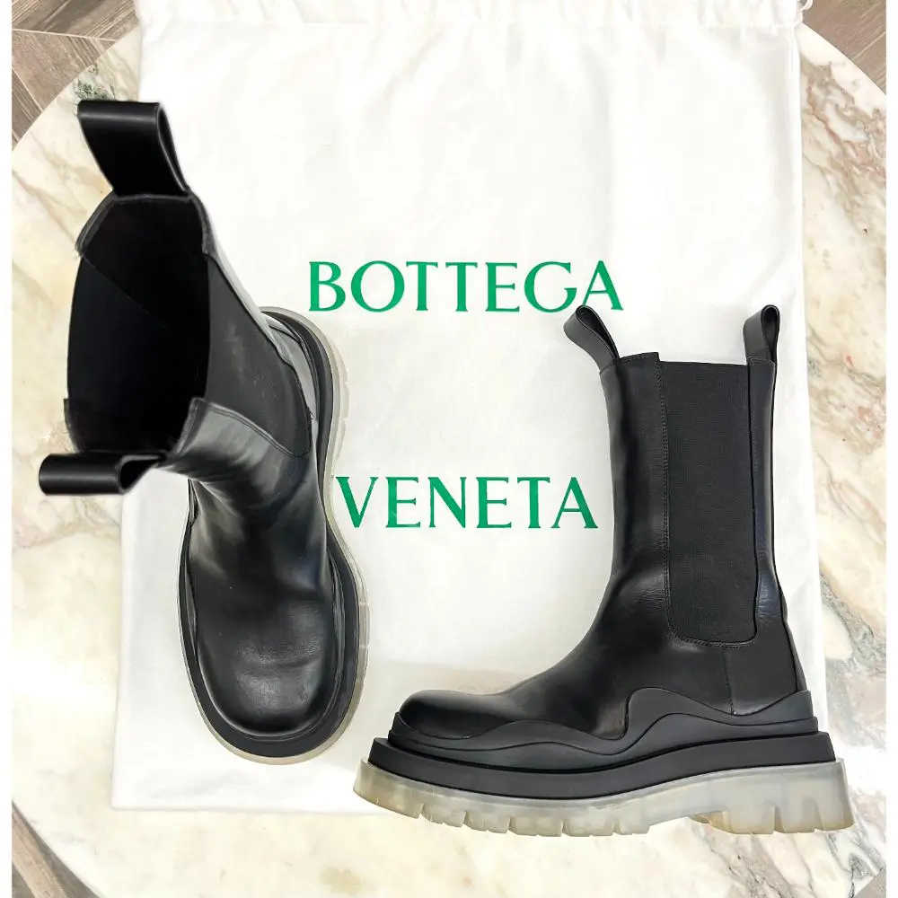 Bottega Veneta Black Chelsea Boots - sz 37.5