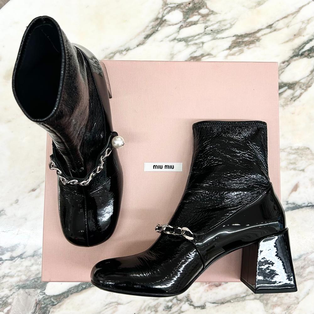 Miu Miu patent leather Calzature Donna ankle boots ~ sz 39.5