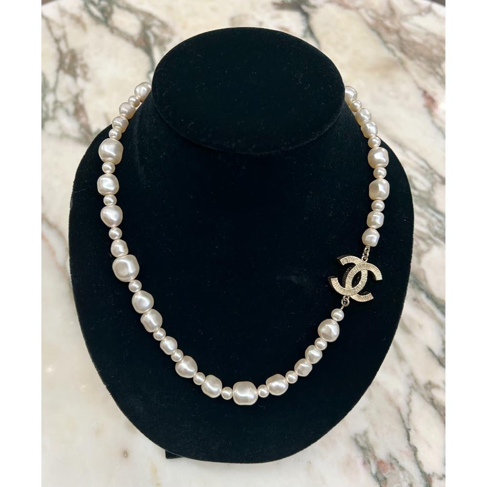 Chanel 2015 faux pearl & gold metal CC necklace