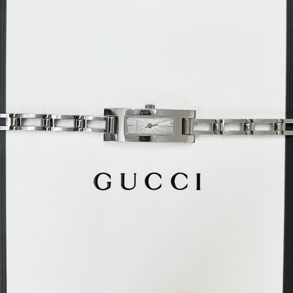 Gucci 3900L silver tone bracelet watch