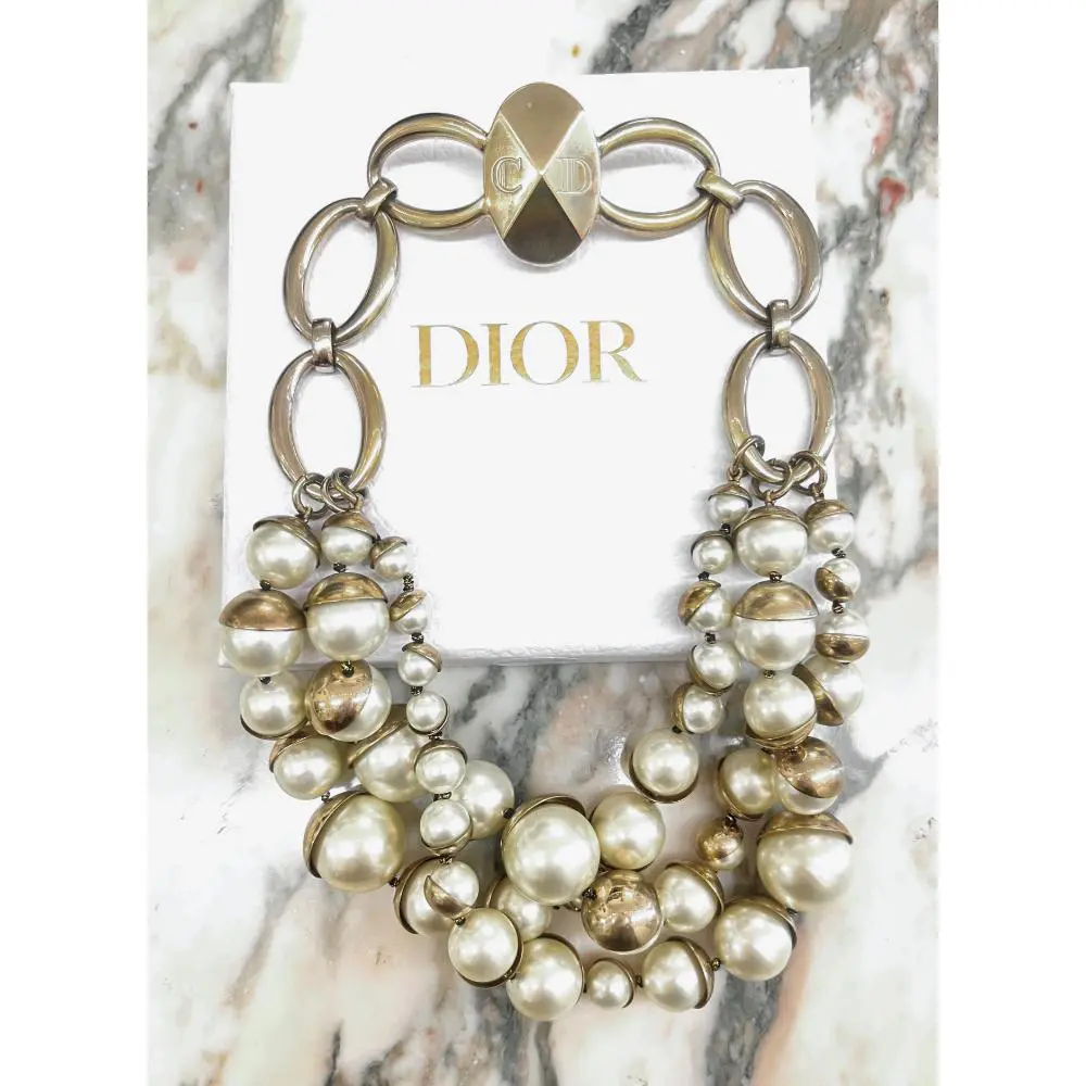 Dior Mine en Dior 3 strand pearl necklace