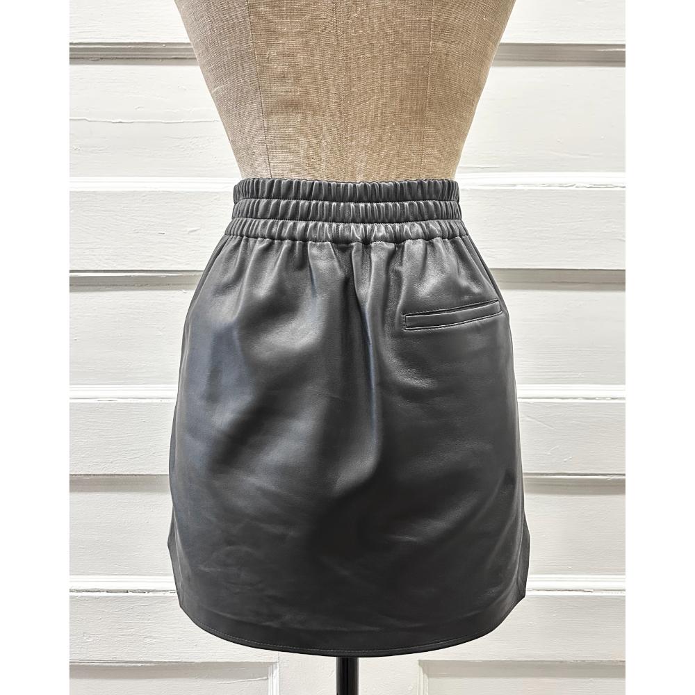 Bottega Veneta black leather skirt with elastic waist