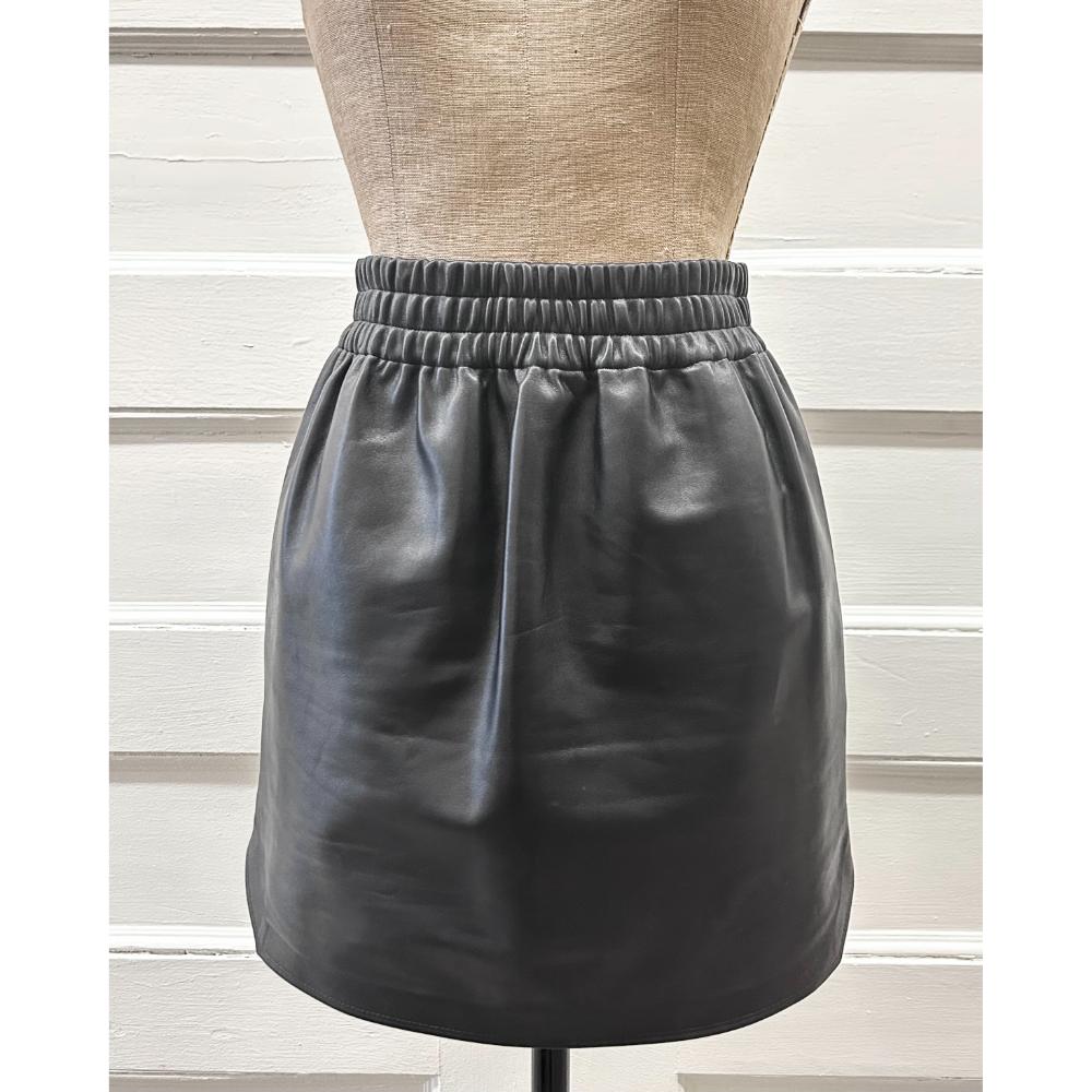 Bottega Veneta black leather skirt with elastic waist