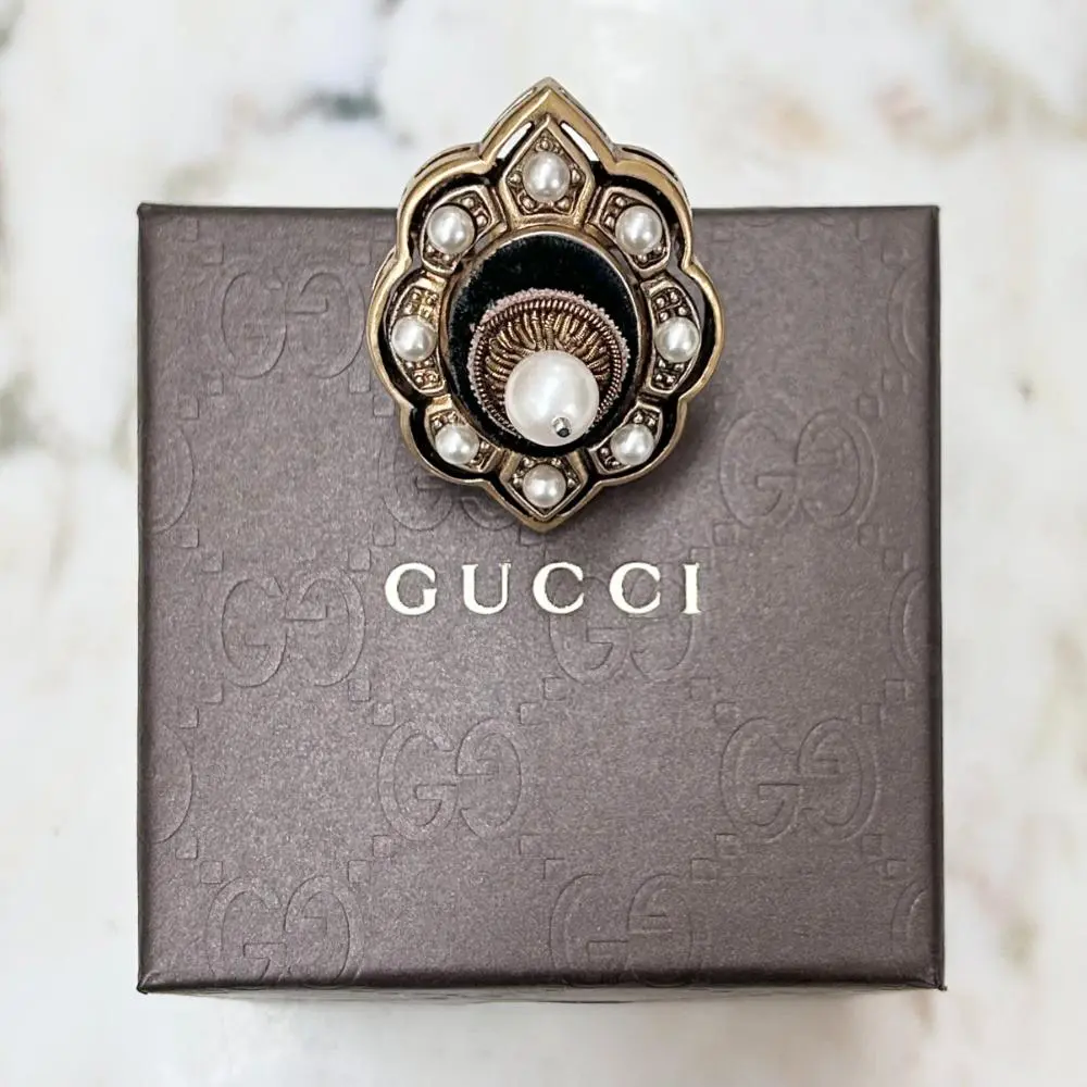 Gucci faux pearl & velvet pin cushion ring