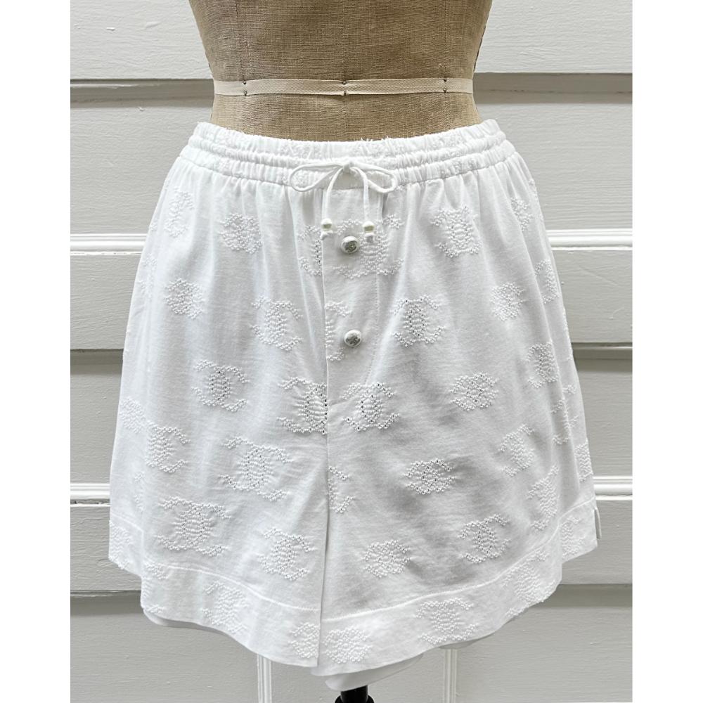 Chanel 2022 white cotton logo shorts with pearl buttons